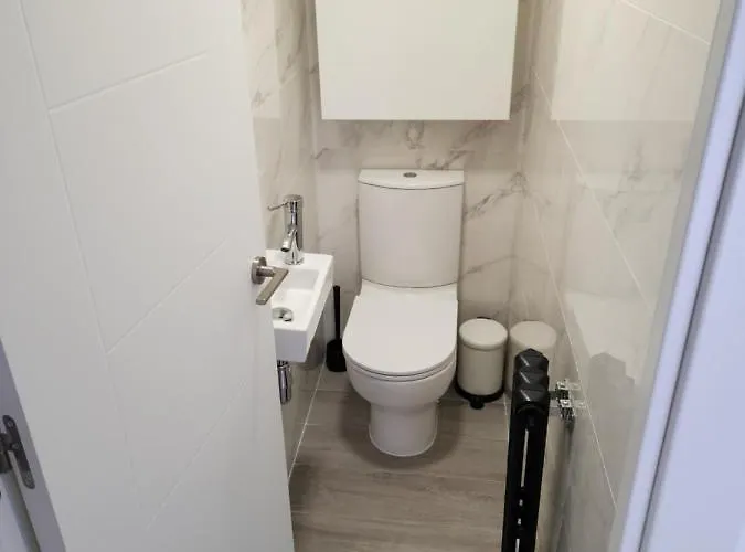 Piso Centrico, Cerca De Hospitales Y Centro. *